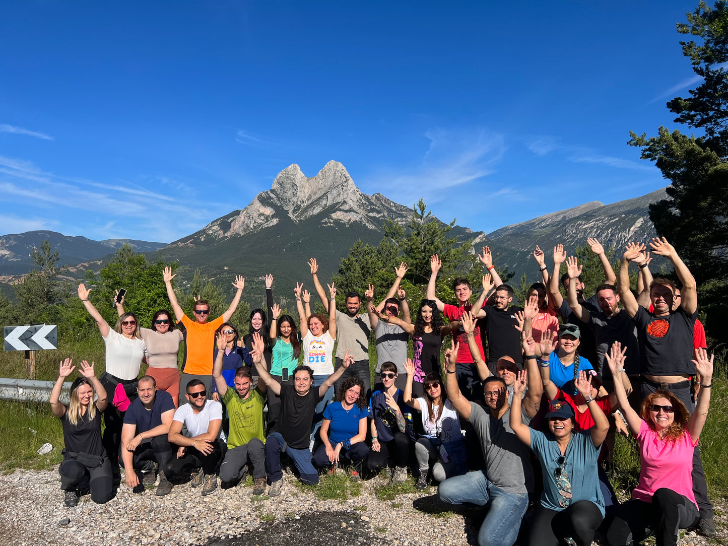 🔒COMPLETO 🤯 Espectacular Pedraforca 360º 🏔️ Intermedio-Avanzado 16km 💪 ➸ 📅 16.09.23 💰 39€