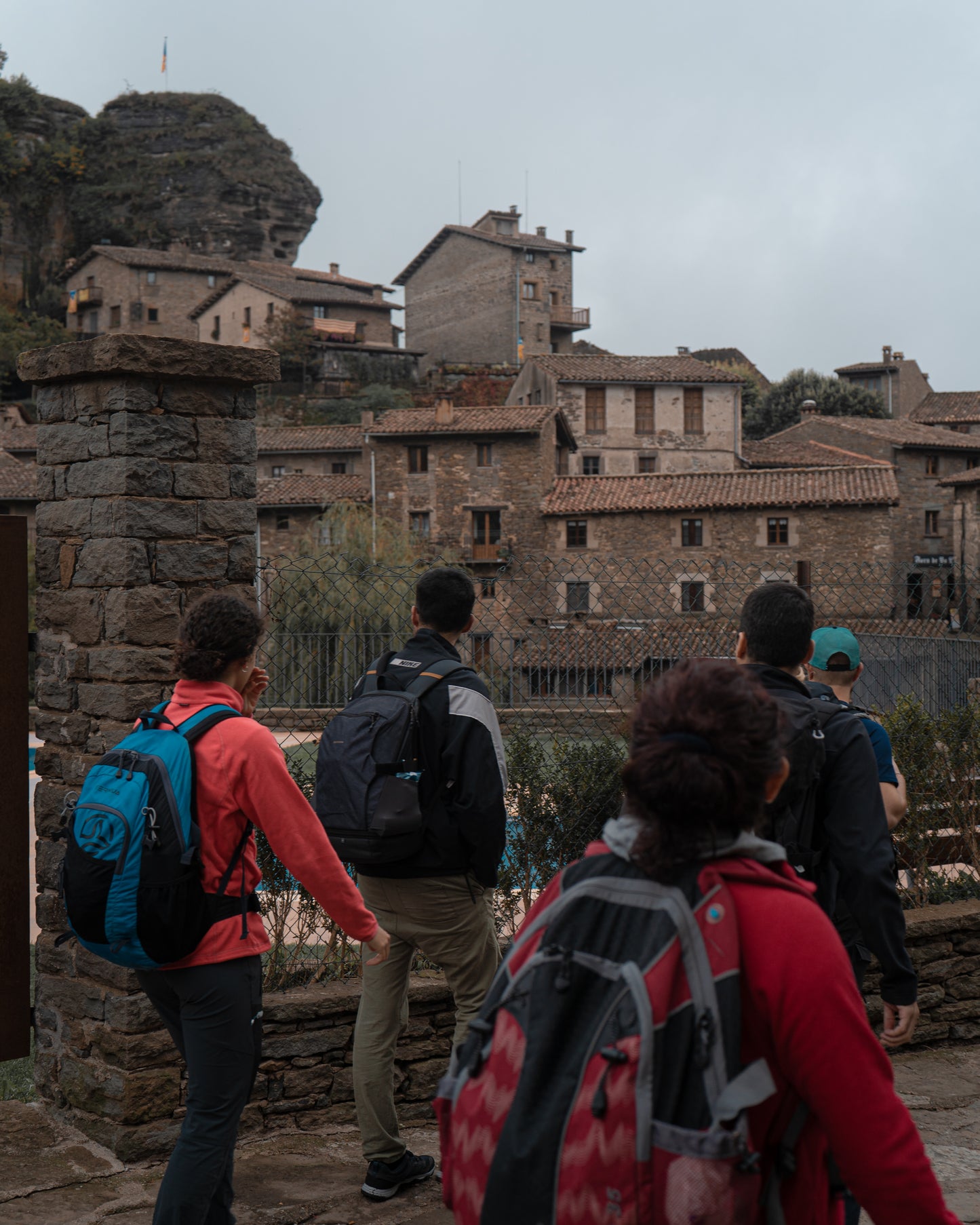 🔒COMPLETO 🏰 Rupit medieval y cascada de 100 metros! 🌊 Intermedio 12km 💪 ➸ 📅11.11.23 💰39€