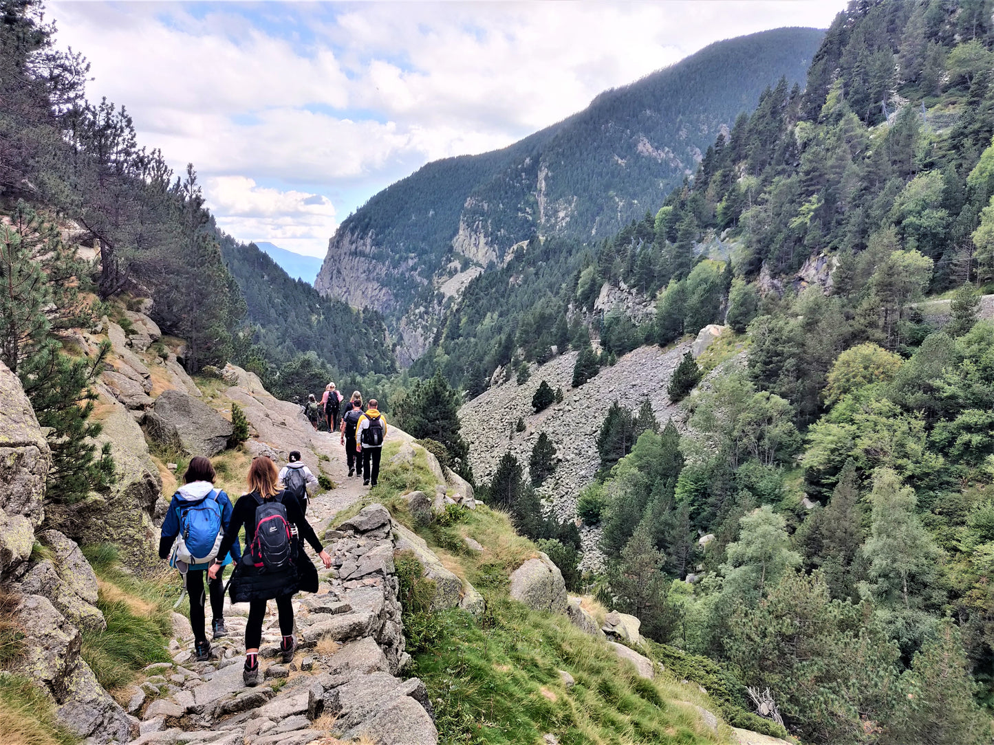 🔒 COMPLETO 🌊⛰️ Increíble Vall de Núria - Pirineos salvajes 🌊⛰️ Avanzado 14km 💪 ➸ 📅 01.07.23 💰 39€