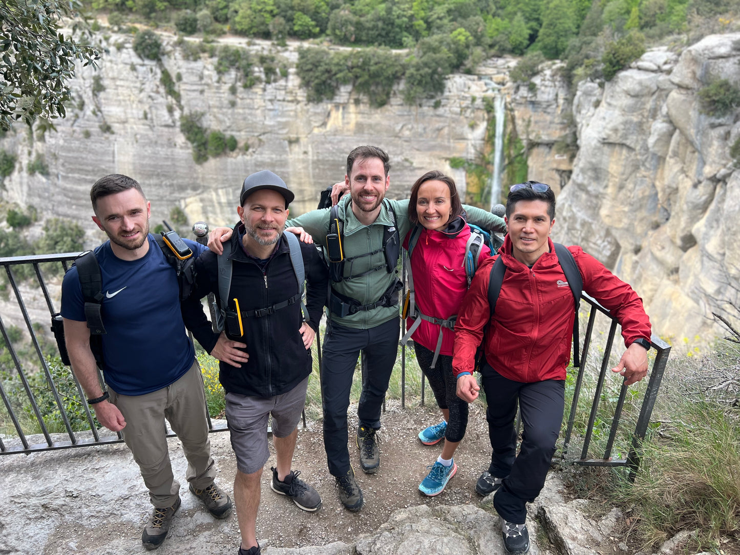 🚌 EN BUS 🏰 Increíble Rupit medieval y cascada de 100 metros! 🌊 Intermedio 12km 💪 ➸ 🗓️ Sábado, 31.05.25