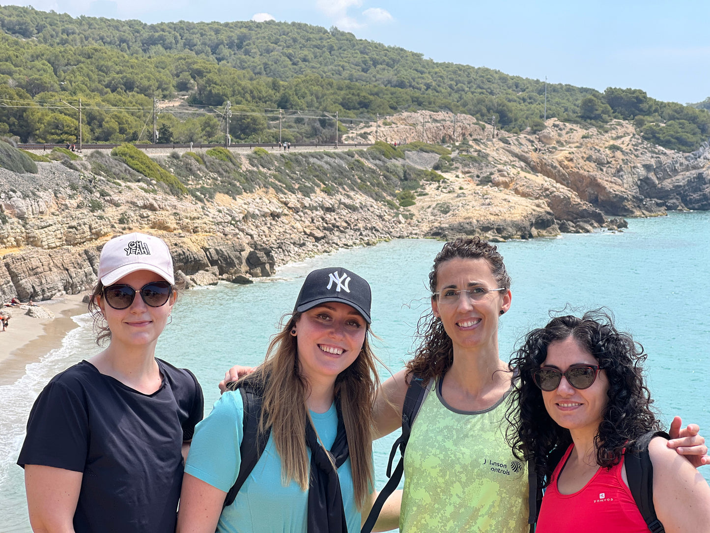 🔥1 plaza 🌞 MARTES - Preciosa ruta costera Vilanova - Sitges 🌊 Fácil 10km 💪 ➸ 📅 15.08.23 💰 20€