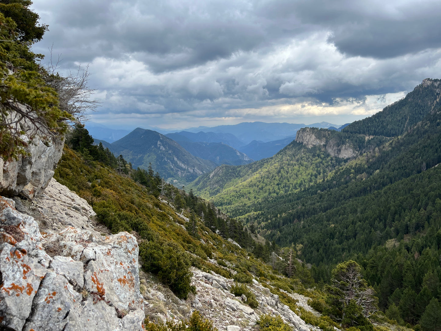 🔒COMPLETO 🤯 Espectacular Pedraforca 360º 🏔️ Entre la tierra y el cielo ⛅ Intermedio-Avanzado 14km 💪 ➸ 📅 10.06.23 💰 39€