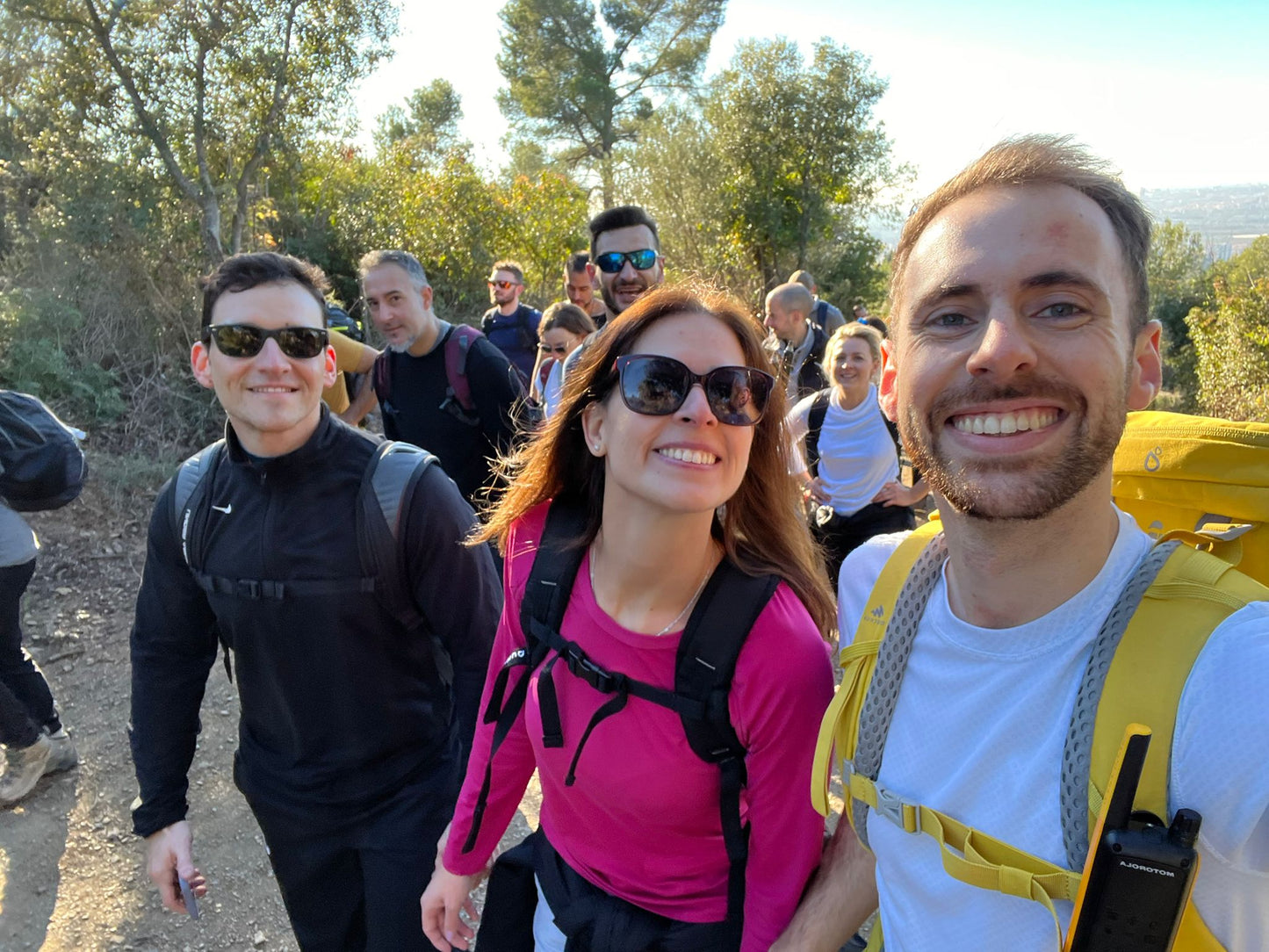 🔥2 plazas 🌳 Ruta por la mítica Colonia Güell y Menú de pueblo 🥘 Intermedio 💪 ➸ 📅 Domingo, 19.01.25