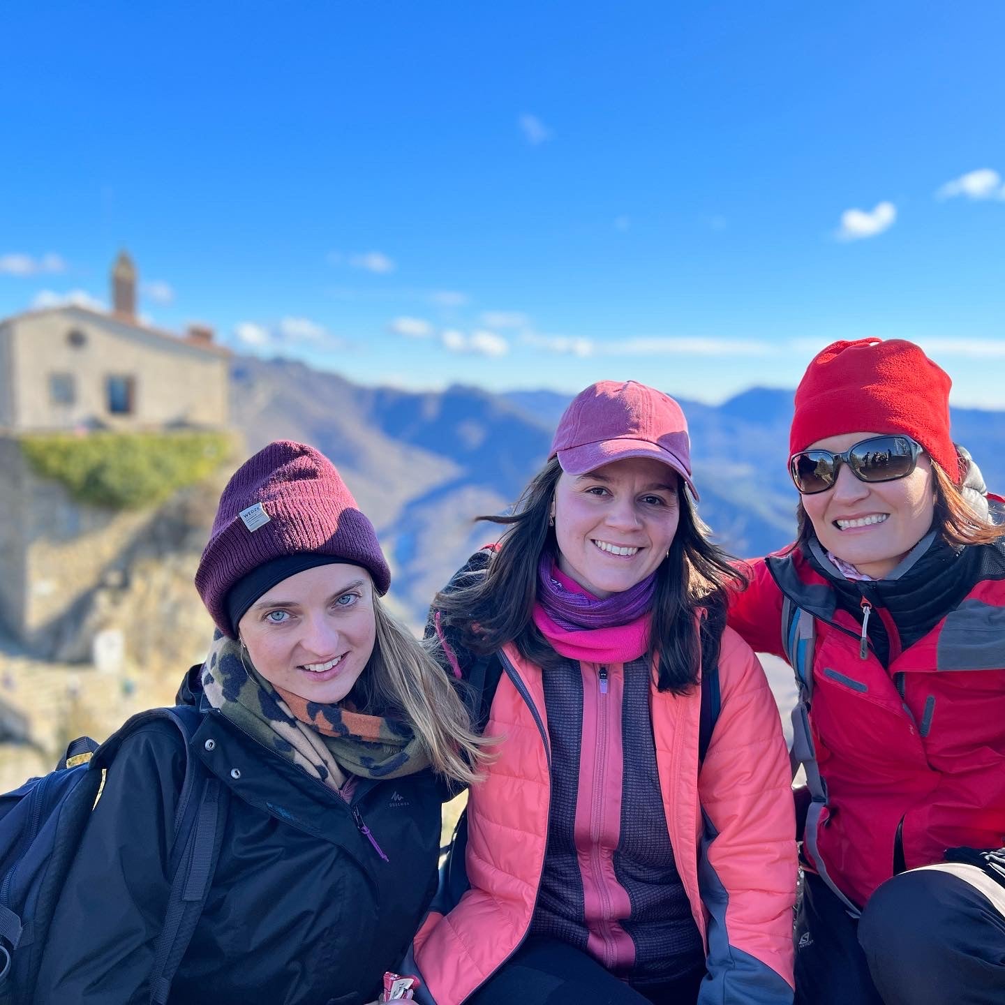 🔒COMPLETO 🌊Vidrá, Salt Molí y vistas Pirineos 🏔️ Intermedio 14km 💪 ➸ 📅 11.02.23 💰 35€