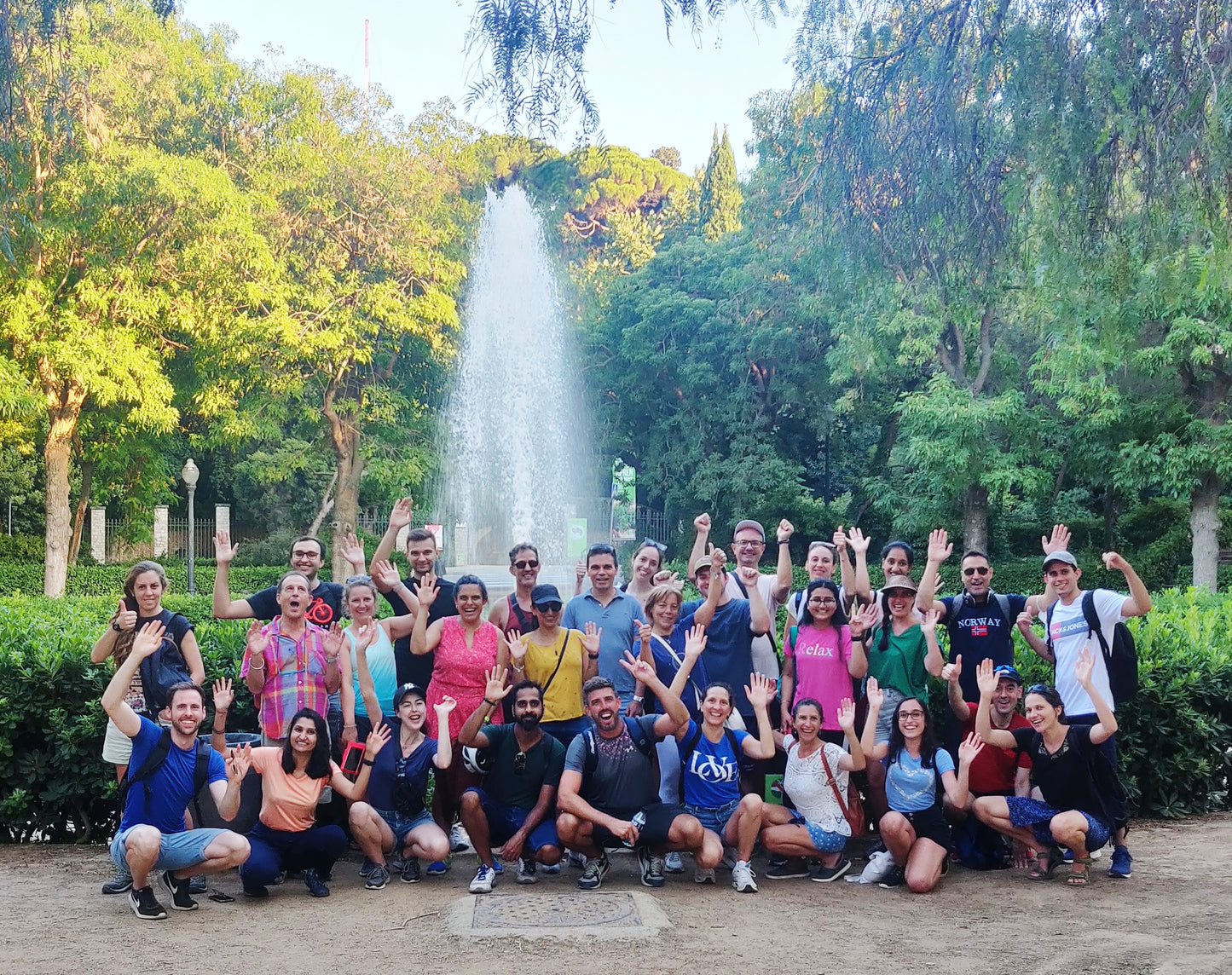 🎉 Plan social🏔️ Paseito 1 Hora por Montjuïc + Cervecita Poble Sec!🍺 ➸ 📅 Viernes, 10.05.24 💰5€