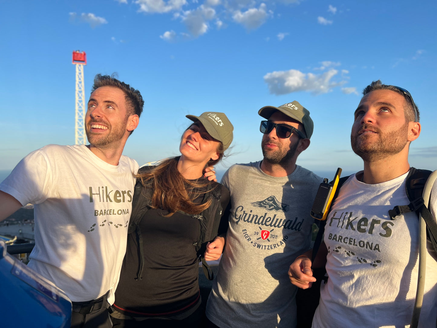 🚅 EN TREN 🌙 Ruta nocturna: Atardecer en el Tibidabo 🌅 Fácil-Intermedio 10km ➸ 📅 Viernes, 30.05.25