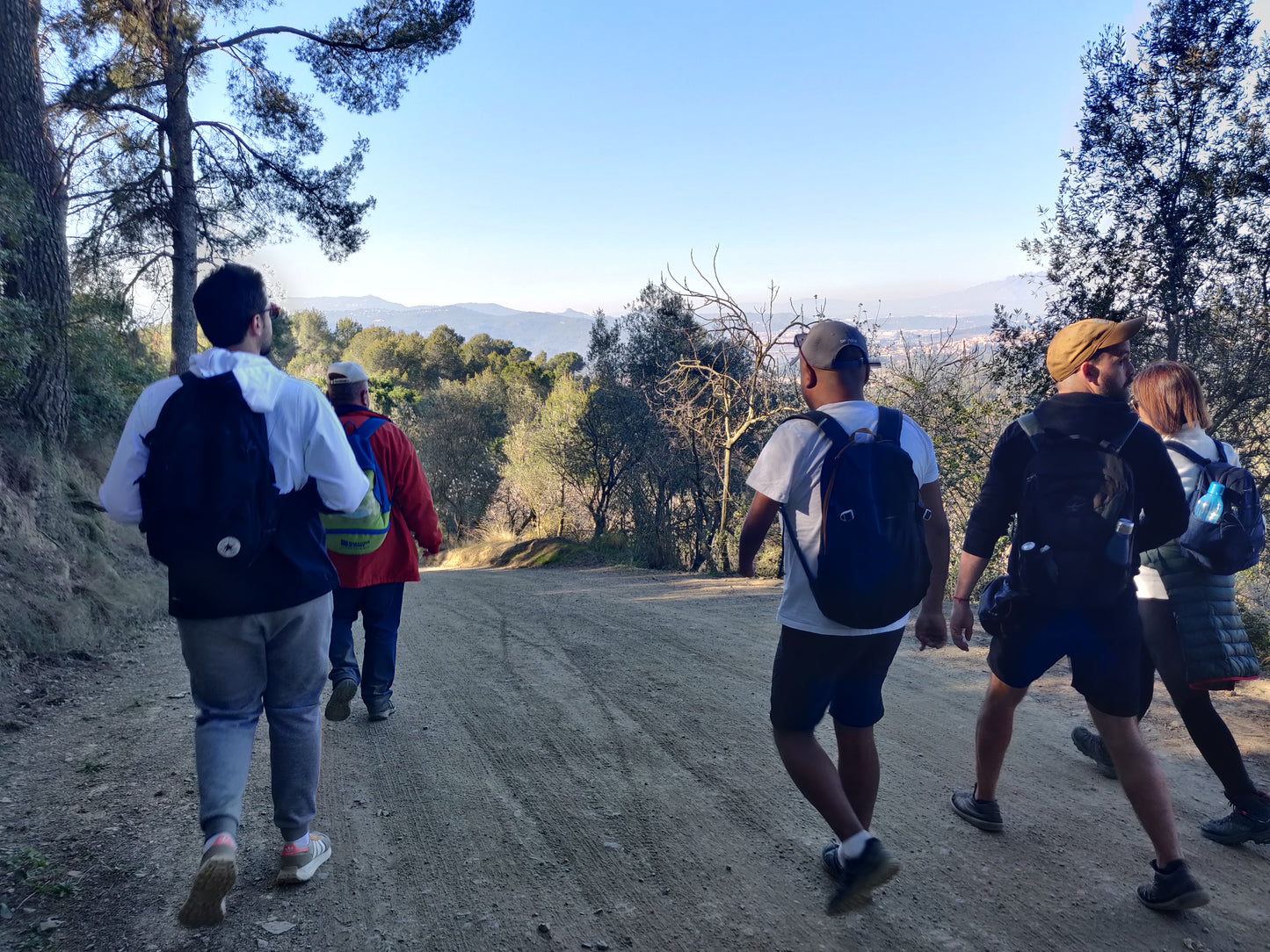 💐 Ruta Barcelona - La Floresta 💪 Fácil! 🥾 Hike Barcelona to Floresta 💪 Easy! ➸ 📅 12.02.23 💰 15€