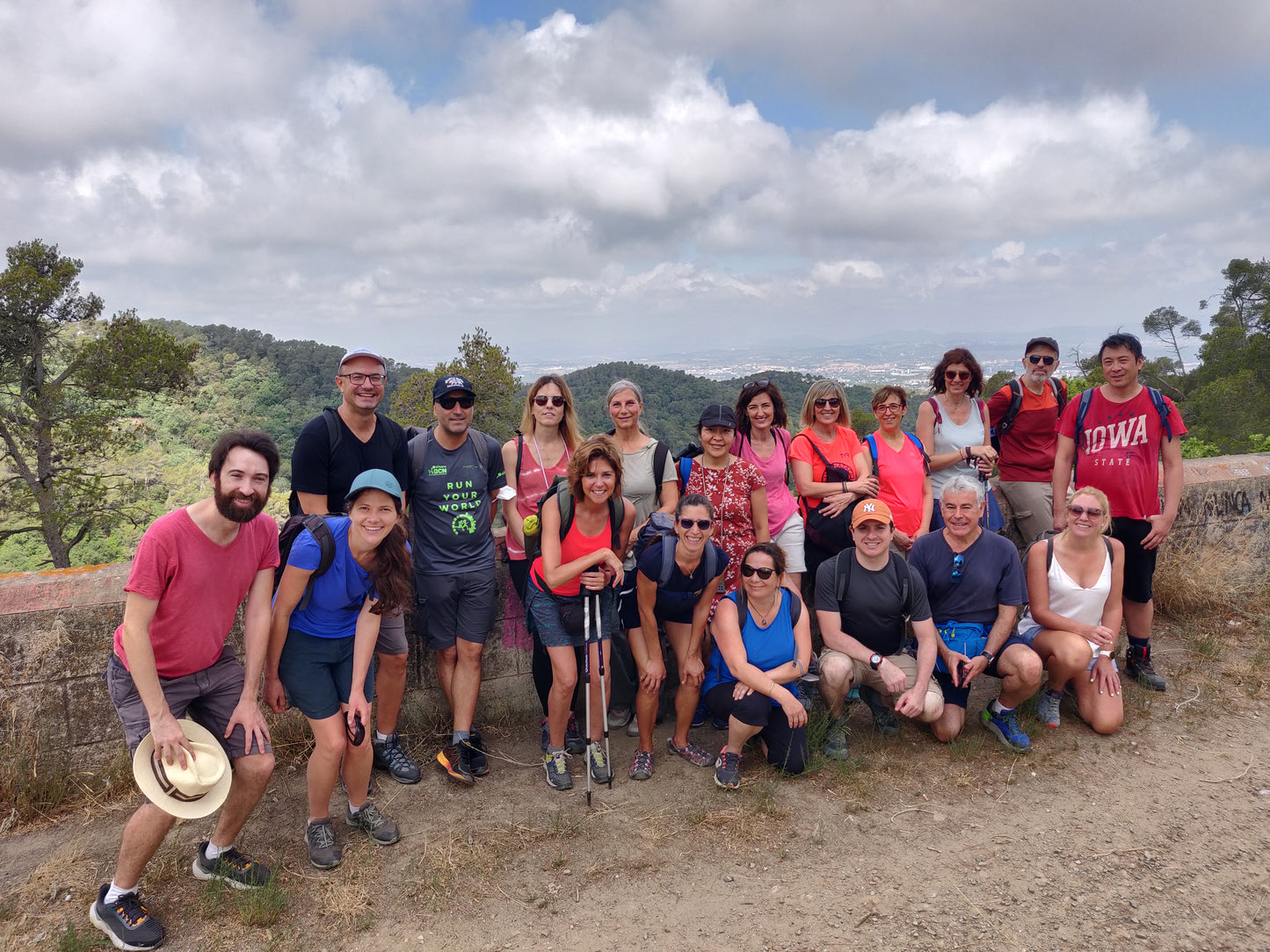 🌞 Colonia Güell - 13km ⛰️ Nivel intermedio en BCN! 🌳 ➸ 📅20.11.22 💰15€